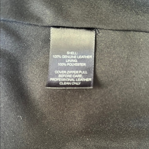 Elegant Black Women's Leather Jacket - Picture 6 of 10